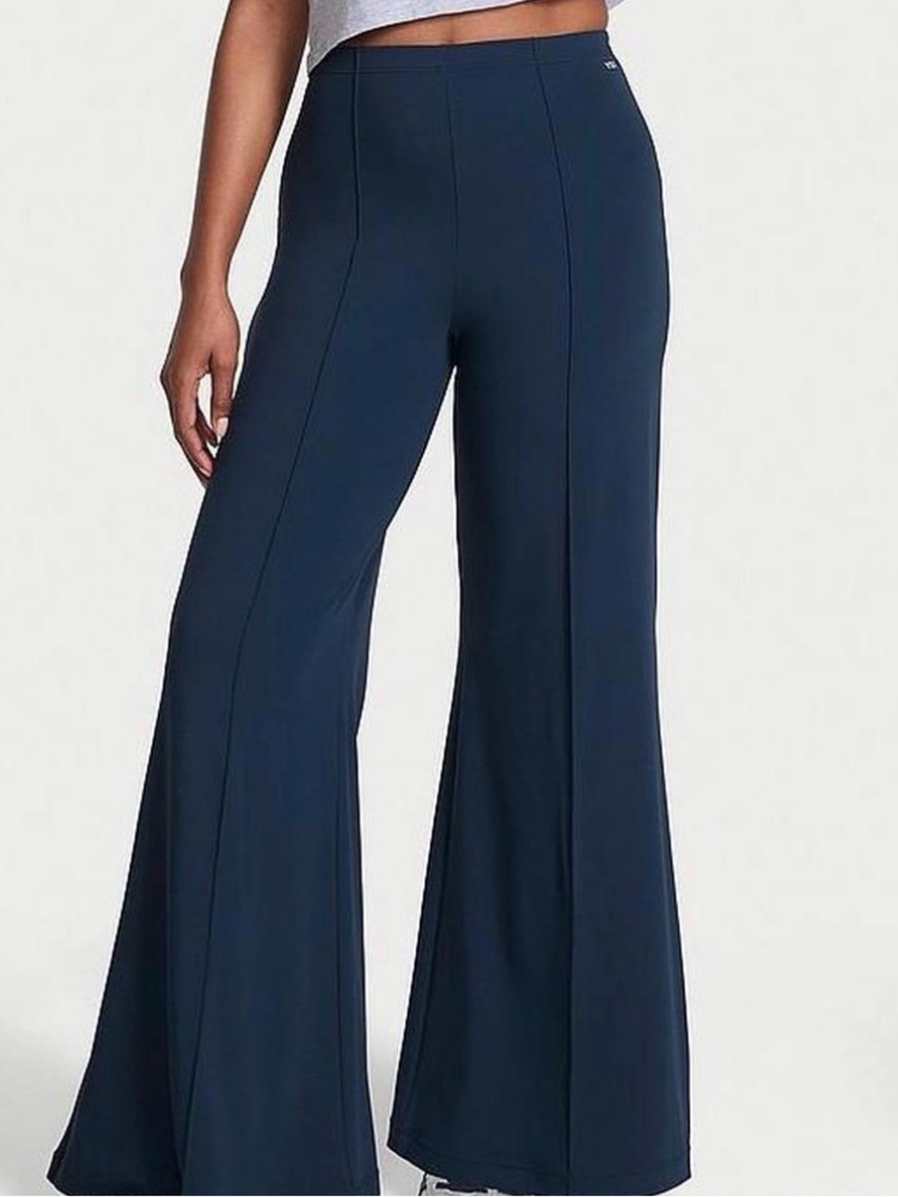 VSX by Victorias Secret Elevate Pants in Navy - size medium